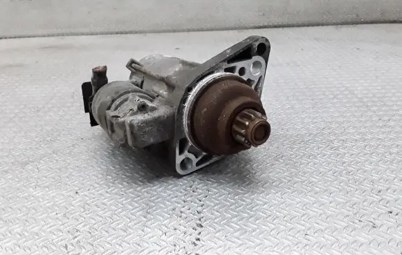 Skoda Fabia Mk1 (6Y) Starter motor 02Z911023H