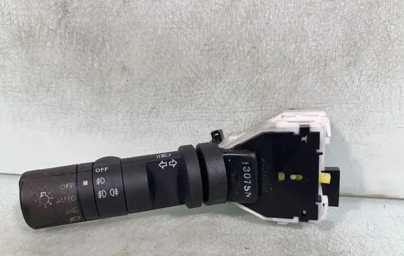 Nissan Qashqai Indicator stalk 14425