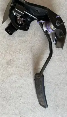 Toyota Corolla Verso AR10 Accelerator throttle pedal