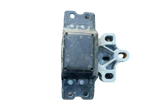 Volkswagen PASSAT B6 Engine mount bracket 3C0199555