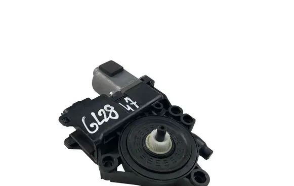 Hyundai i40 Rear door window regulator motor 834503Z010