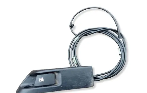 Toyota Yaris Fuel cap flap release cable 0000