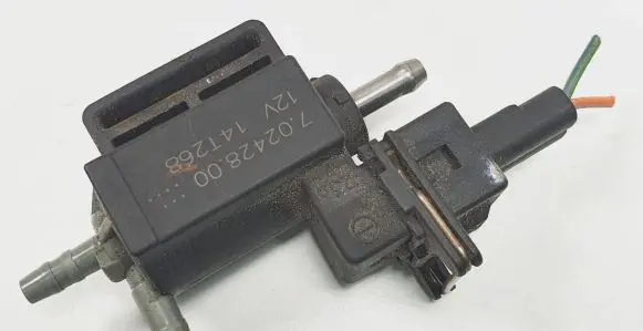 Jaguar XJ X351 Turbo solenoid valve 70242800
