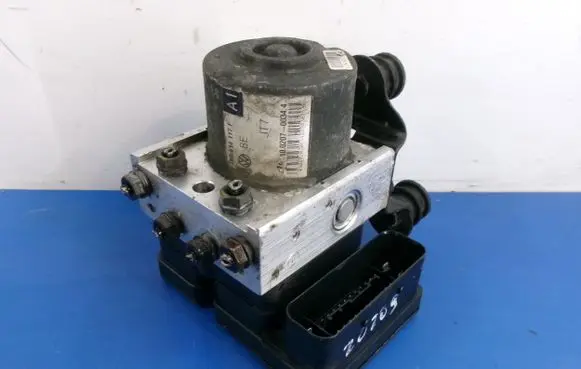 Skoda Octavia Mk2 (1Z) ABS Pump 1K0614117F