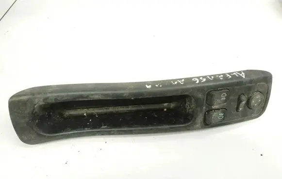 Fog light switch