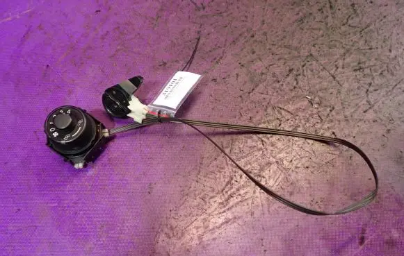 Toyota Yaris Interior fan control switch 758857