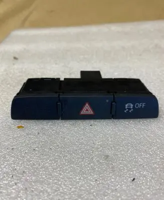 Audi Q7 4L Hazard light switch 4L2927137C