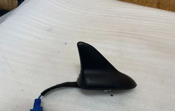 Opel Insignia B Aerial GPS antenna 39151087