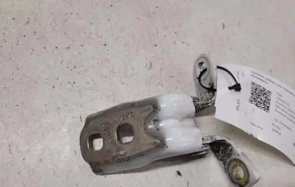 Opel Astra K Front door lower hinge A046057 P16207