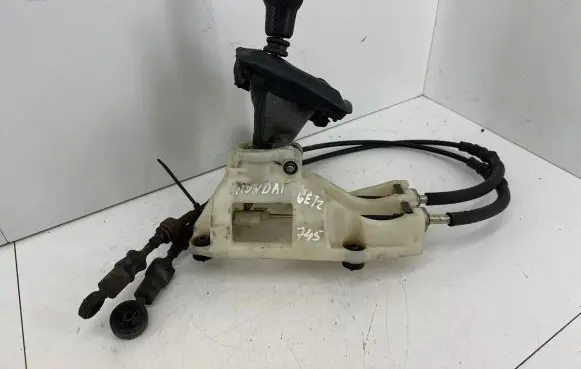 Hyundai Getz Gear shifter/selector 437301CXXX