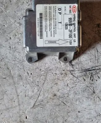 KIA Cerato Airbag control unit/module 959102F100