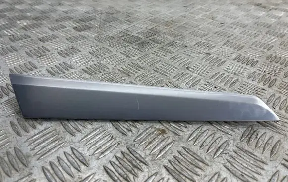 Mercedes-Benz C W204 Front door trim bar A2047206380 PA6GF30 W635776380
