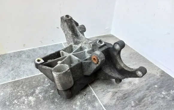 Audi A6 S6 C6 4F Power steering pump mounting bracket 059145169