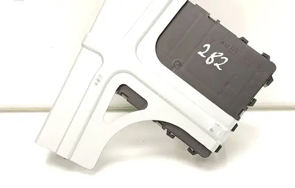 Suzuki Grand Vitara II Comfort/convenience module 3677065J50