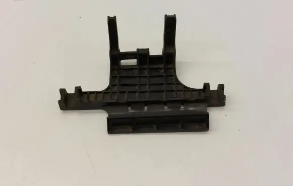 Volkswagen PASSAT B8 Engine control unit holder 5Q0971739F