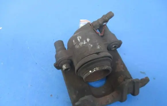 Volkswagen Golf II Front brake caliper