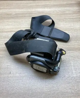 Skoda Superb B5 (3U) Front seatbelt 615479000