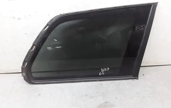 Volvo XC90 Rear side window