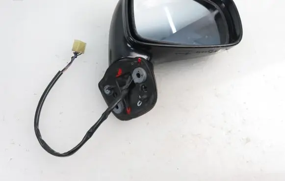 Suzuki Liana Front door electric wing mirror