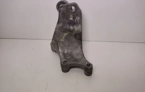 Ford Mustang VI Engine mounting bracket X05302A