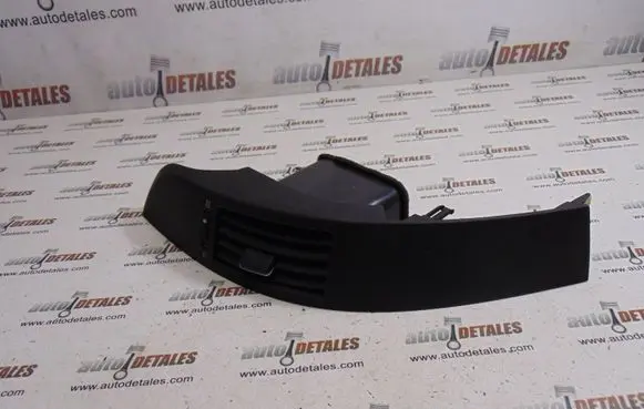 Toyota Corolla Verso AR10 Dash center air vent grill 5568064020