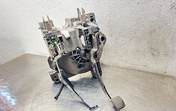 Opel Meriva B Pedal assembly 13252876 00035812 13257625
