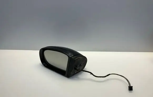 Mercedes-Benz C W203 Front door electric wing mirror