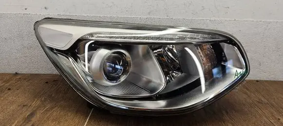KIA Soul Headlight/headlamp 92102-B2110
