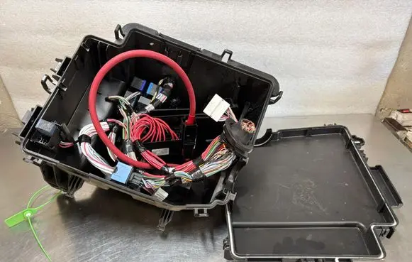 Renault Master IV Fuse box set