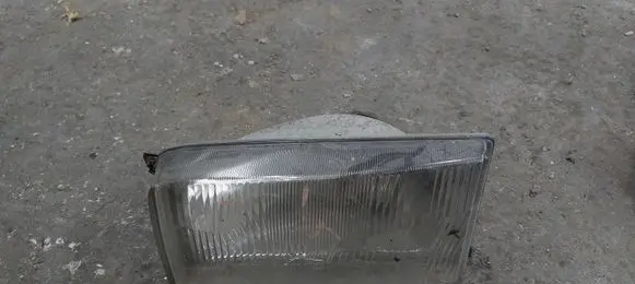 Volkswagen Transporter - Caravelle T4 Headlight/headlamp 302136