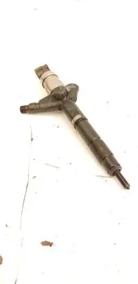 Nissan Primera Fuel injector 16600AU600