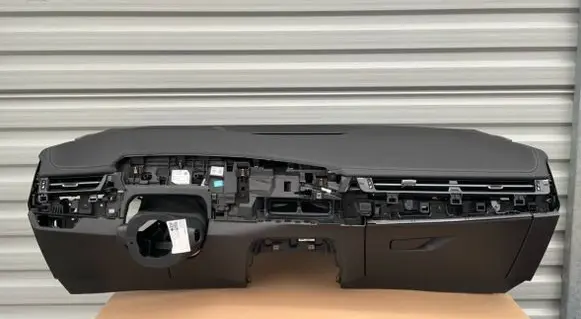 BMW 2 Active Tourer U06 Dashboard 