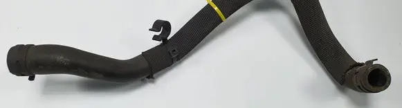 Engine coolant pipe/hose