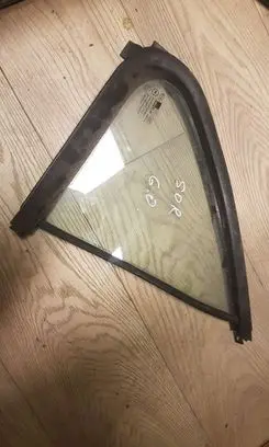 KIA Sorento Rear vent window glass 43R00240