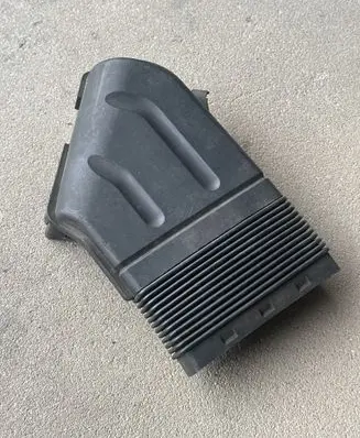 Audi A4 S4 B7 8E 8H Air intake duct part 8E0129617D