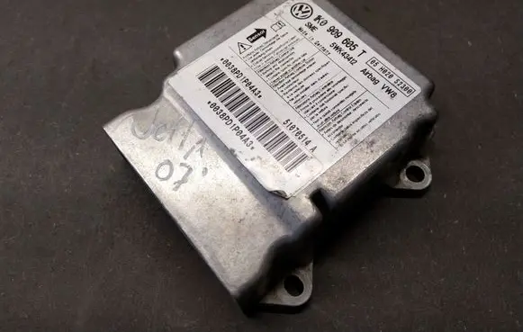 Volkswagen Jetta V Airbag control unit/module 1K0909605T