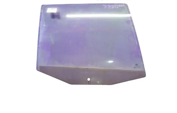 Ford Fusion Front door window glass four-door 