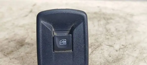 Dacia Sandero Electric window control switch