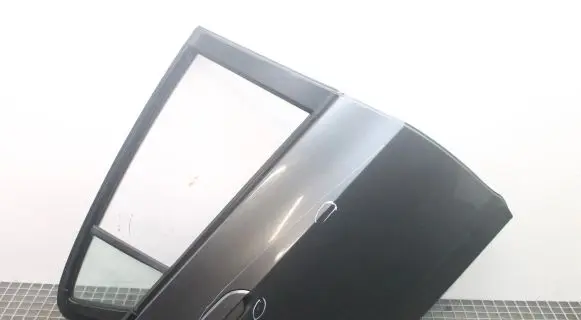Honda Insight Rear door