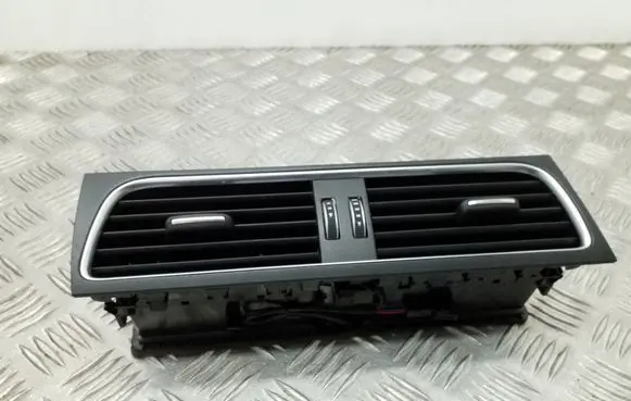 Audi A4 S4 B8 8K Dash center air vent grill 8T1820951E