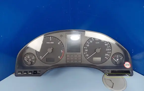 Audi A8 S8 D2 4D Speedometer (instrument cluster) 4D0919033AE 110008639033