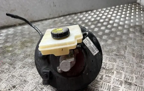 Mini Cooper Countryman R60 Brake booster 6788953