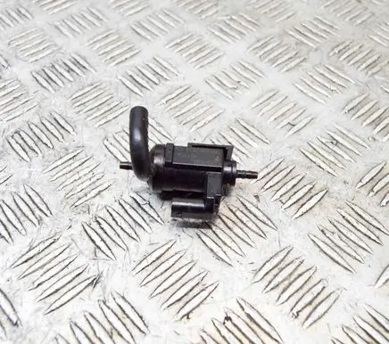 Porsche 911 991 Turbo solenoid valve 70531703 7PP906283E