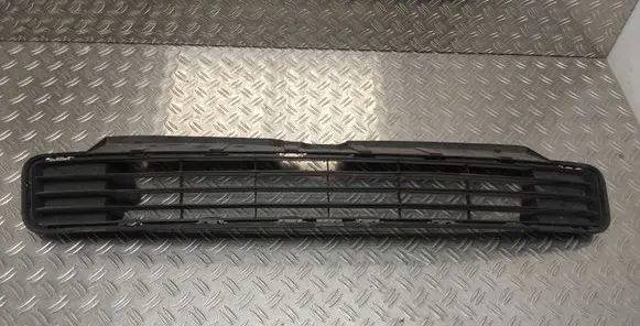 Toyota Prius (XW30) Front bumper lower grill 5311247040
