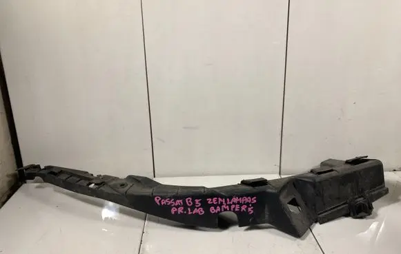 Volkswagen PASSAT B5 Front bumper mounting bracket 3B0807050B