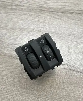 Renault Scenic II - Grand scenic II Headlight level height control switch 8200121805B 88020005