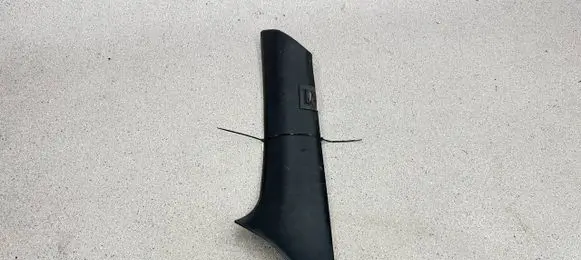 (D)pillar trim (top)