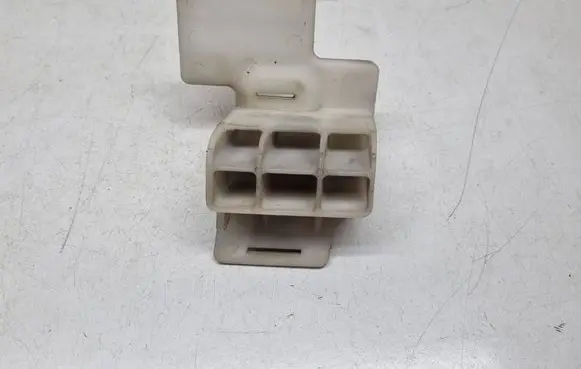 Toyota RAV 4 (XA20) Bracket in trunk/boot 5218842010