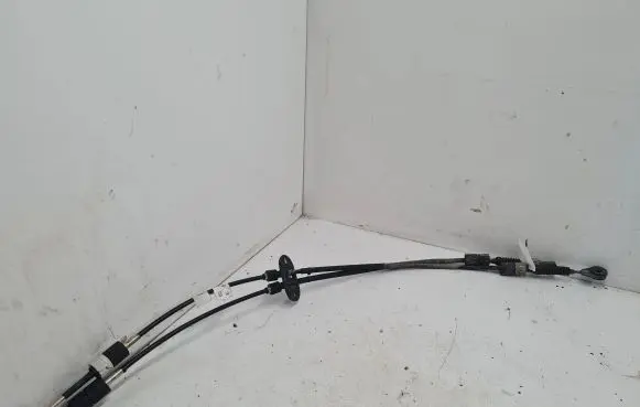 Gear shift cable linkage