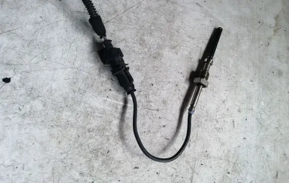 Opel Meriva B Exhaust gas temperature sensor 55564977 GM55564977